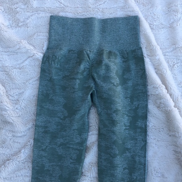 Gymshark Camo Seamless leggings . SAGE GREEN. - Picture 6 of 6